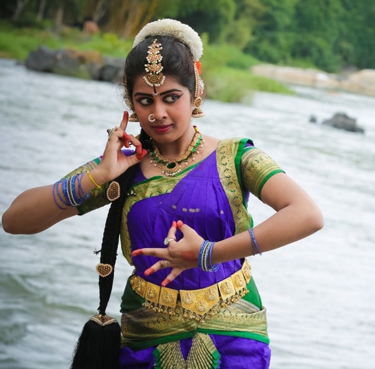 Radhini Rao performing outdoors